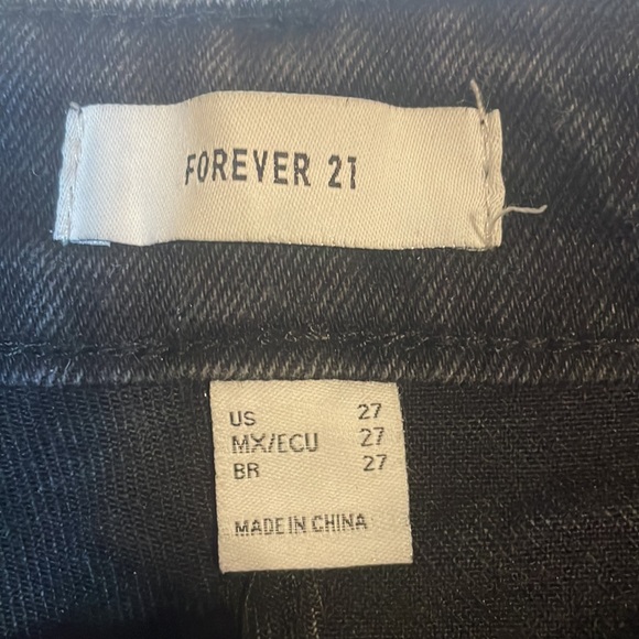 Black high rise flare ripped jeans forever 21 size 27 - Picture 3 of 3